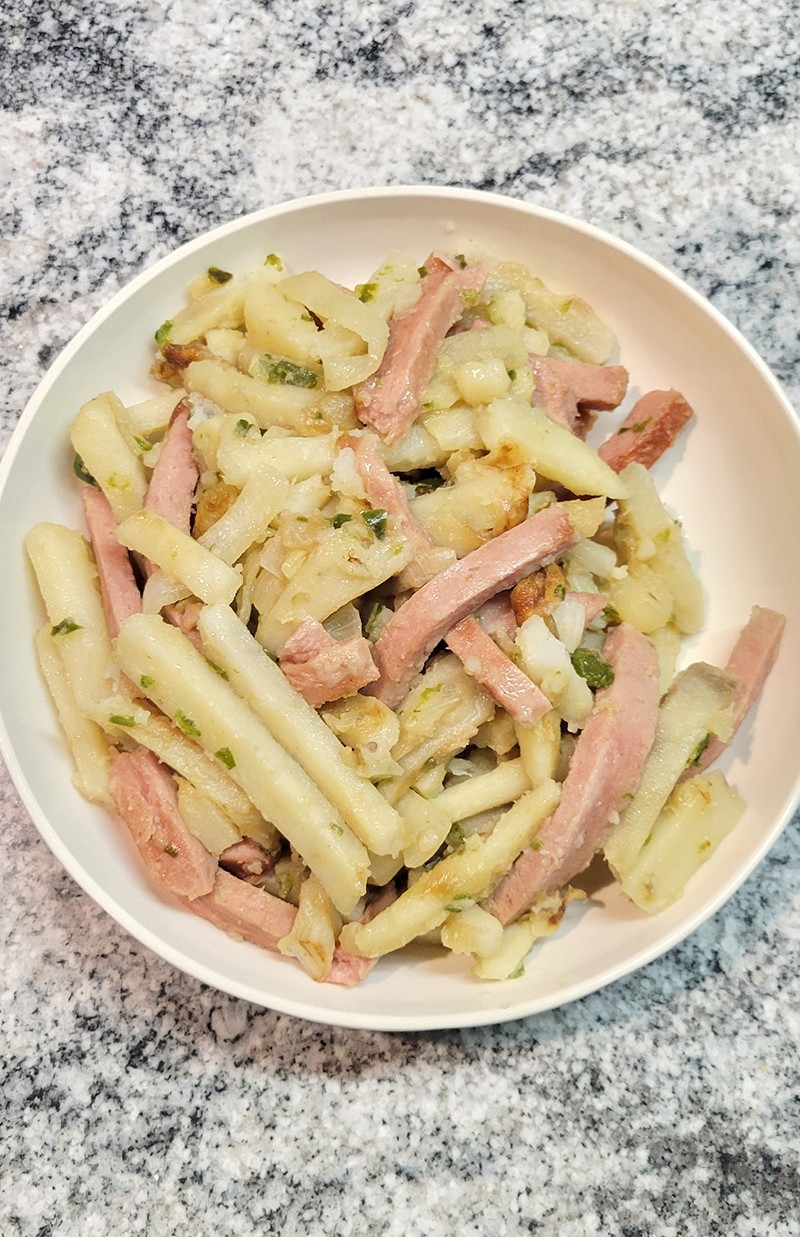 You are currently viewing Easy & Tasty Stir-Fried Potato Strips – A Perfect Lunchbox Recipe